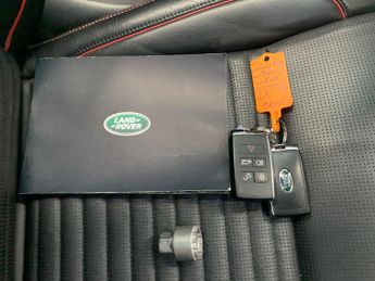 Land Rover Discovery Sport 1.5 P300e 12.2kWh R-Dynamic SE Plug-in 4WD (309 ps) - KEYLESS EN