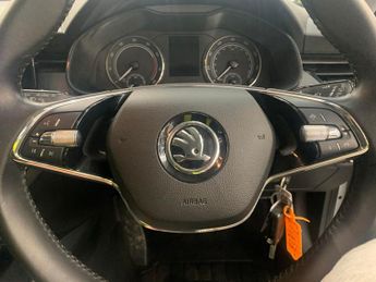 Skoda Scala 1.0 TSI SE DSG (110 ps) - CRUISE - 17IN ALLOYS - AIR CON