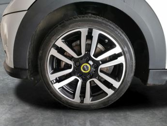 Mini Electric Hatch Cooper SE 32.6kWh Level 2 (184 ps) - 17IN ALLOYS - JCW SPOILER -