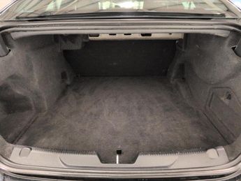 Jaguar XE 2.0 D180 R-Dynamic S (180 ps) - NAV - LANE DEPARTURE  - WIFI