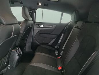 Volvo C40 Twin Recharge 78kWh Ultimate AWD (408 ps) - HK AUDIO - CARPLAY