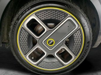 Mini Electric Hatch Cooper SE 32.6kWh Level 2 (184 ps) - INTERIOR LIGHT PACK - NAVIG