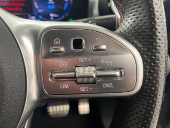 Mercedes-Benz A Class 1.3 A250e 15.6kWh AMG Line (Premium 2) Plug-in 8G-DCT (218 ps) -