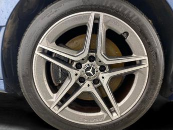 Mercedes-Benz A Class 1.3 A250e 15.6kWh AMG Line (Premium 2) Plug-in 8G-DCT (218 ps) -