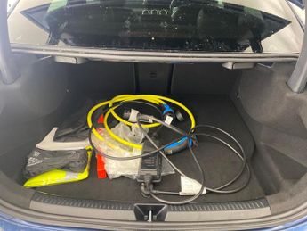 Mercedes-Benz A Class 1.3 A250e 15.6kWh AMG Line (Premium 2) Plug-in 8G-DCT (218 ps) -