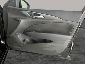 Vauxhall Insignia 1.5 Turbo D SE Nav Grand Sport (122 ps) - BLUETOOTH - CRUISE