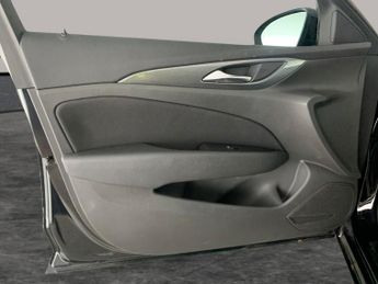 Vauxhall Insignia 1.5 Turbo D SE Nav Grand Sport (122 ps) - BLUETOOTH - CRUISE