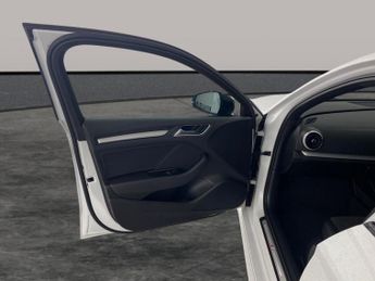 Audi A3 1.5 TFSI CoD Black Edition S Tronic (150 ps) - BLUETOOTH - CRUIS