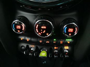 Mini Electric Hatch Cooper SE 32.6kWh Level 2 (184 ps) - CARPLAY - LED - REVERSE CAM