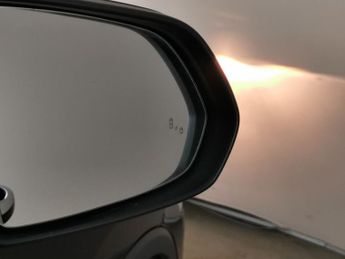 MG MG ZS 44.5kWh Exclusive (143 ps) - CARPLAY - KEYLESS ENTRY - LED