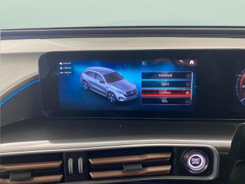 Mercedes-Benz EQC EQC 400 80kWh AMG Line 4MATIC (408 ps) - HEATED LEATHER - COMFOR