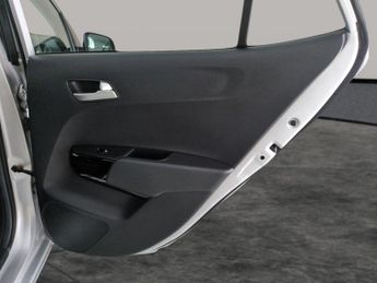 Kia Picanto 1.0 DPi 3 AMT (66 bhp) - NAV - BLUETOOTH - CRUISE