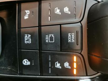 Hyundai Ioniq 38.3kWh Premium SE (136 ps) - LED - REVERSE CAM - NAV