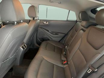 Hyundai Ioniq 38.3kWh Premium SE (136 ps) - LED - REVERSE CAM - NAV