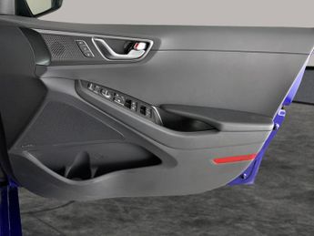 Hyundai Ioniq 38.3kWh Premium SE (136 ps) - LED - REVERSE CAM - NAV