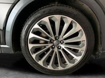 Audi e-tron 50 Sport quattro 71.2kWh (313 ps) - HEATED SEATS - ADJUSTABLE SU