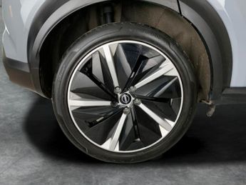 Nissan Juke 1.6 Tekna+ (143 ps) - HEATED SEATS - NAV - INTELLIGENT LANE INTE