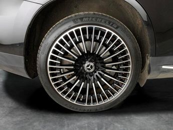 Mercedes-Benz EQC EQC 400 80kWh AMG Line (Premium) 4MATIC (408 ps) - REVERSE CAM -