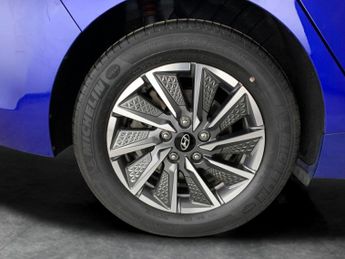 Hyundai Ioniq 38.3kWh Premium SE (136 ps) - LED - REVERSE CAM - NAV