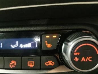 Nissan Juke 1.6 Tekna+ (143 ps) - HEATED SEATS - NAV - INTELLIGENT LANE INTE