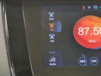 MG MG ZS 44.5kWh Exclusive (143 ps) - CARPLAY - KEYLESS ENTRY - LED