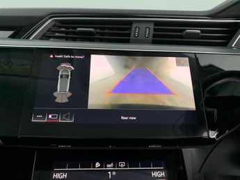 Audi e-tron 50 Sport quattro 71.2kWh (313 ps) - HEATED SEATS - ADJUSTABLE SU