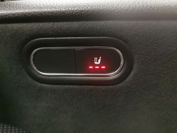 Mercedes-Benz A Class 2.0 A250 AMG Line (Premium) 7G-DCT 4MATIC (224 ps) - 18IN ALLOYS