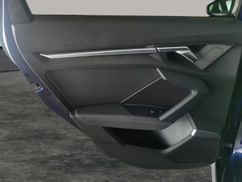 Audi A3 1.4 TFSIe 40 S line Sportback Plug-in S Tronic 13kWh (204 ps) - 