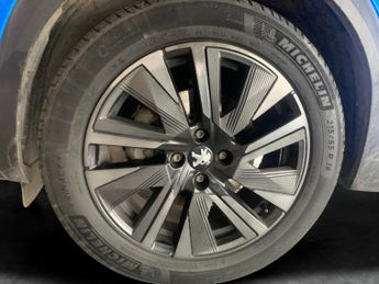 Peugeot E-2008 50kWh GT (136 ps) - ACTIVE LANE ASSIST - LED - NAV