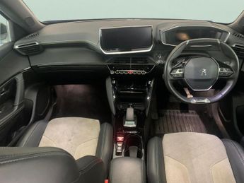 Peugeot E-2008 50kWh GT (136 ps) - REVERSE CAM - NAV - HEATED SEATS