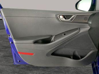 Hyundai Ioniq 38.3kWh Premium SE (136 ps) - LED - REVERSE CAM - NAV