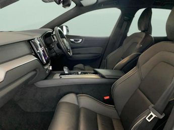 Volvo XC60 2.0 B5 MHEV R-Design (250 ps) - ACTIVE LANE ASSIST - KEYLESS ENT