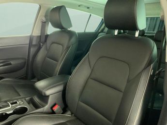 Kia Sportage 1.6 T-GDi 4 DCT AWD (174 bhp) - LED - REVERSE CAM - NAV