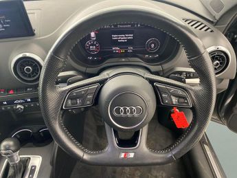 Audi A3 1.5 TFSI CoD 35 Black Edition Sportback S Tronic (150 ps) - BLUE