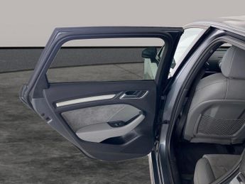 Audi A3 1.5 TFSI CoD 35 Black Edition Sportback S Tronic (150 ps) - BLUE