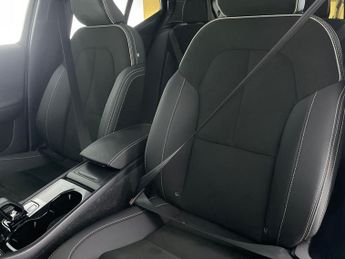 Volvo XC40 Recharge Twin 78kWh Ultimate AWD (408 ps) - KEYLESS ENTRY - 360 