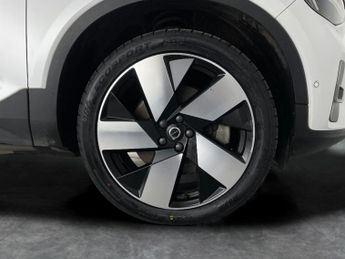Volvo XC40 Recharge Twin 78kWh Ultimate AWD (408 ps) - KEYLESS ENTRY - 360 