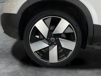 Volvo XC40 Recharge Twin 78kWh Ultimate AWD (408 ps) - KEYLESS ENTRY - 360 