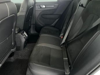 Volvo XC40 Recharge Twin 78kWh Ultimate AWD (408 ps) - KEYLESS ENTRY - 360 