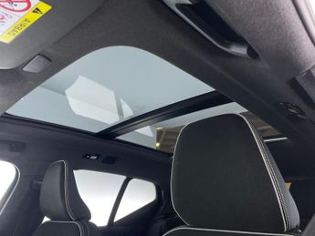 Volvo XC40 Recharge Twin 78kWh Ultimate AWD (408 ps) - KEYLESS ENTRY - 360 