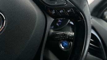 Toyota C-HR 1.8 VVT-h Design CVT (122 ps) - HEATED SEATS - LANE DEPARTURE AL