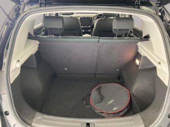 MG MG ZS 44.5kWh Excite (143 ps) - LANE DEPARTURE  - BLUETOOTH - DRIVING 