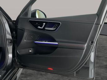 Mercedes-Benz C Class 2.0 C43 MHEV AMG (Premium) G-Tronic+ 4MATIC (408 ps) - SELF PARK