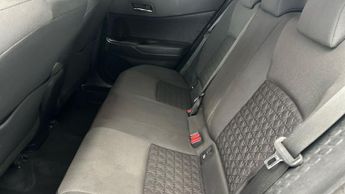 Toyota C-HR 1.8 VVT-h Design CVT (122 ps) - HEATED SEATS - LANE DEPARTURE AL