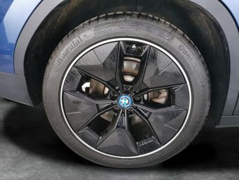 BMW iX3 80kWh Premier Edition (286 ps) - DRIVING ASSISTANT - KEYLESS ENT