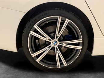 BMW 3 Series 2.0 330i M Sport (258 ps) - CARPLAY - ACTIVE LANE ASSIST - PARK 