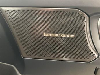 Volvo XC40 Recharge 69kWh Ultimate (231 ps) - CARPLAY - HK AUDIO - SURROUND