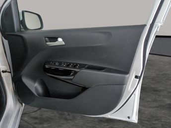 Kia Picanto 1.0 DPi 3 AMT (66 bhp) - NAV - BLUETOOTH - CRUISE