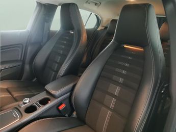 Mercedes-Benz GLA 1.6 GLA180 GPF Urban Edition 7G-DCT (122 ps) - DAB - KEYLESS-GO 