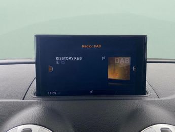 Audi A3 1.5 TFSI CoD 35 Black Edition Sportback S Tronic (150 ps) - BLUE